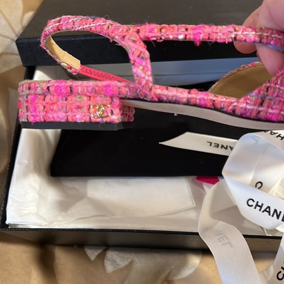 Brand new Chanel Pink Tweed Slingback Sandals - Picture 5 of 7